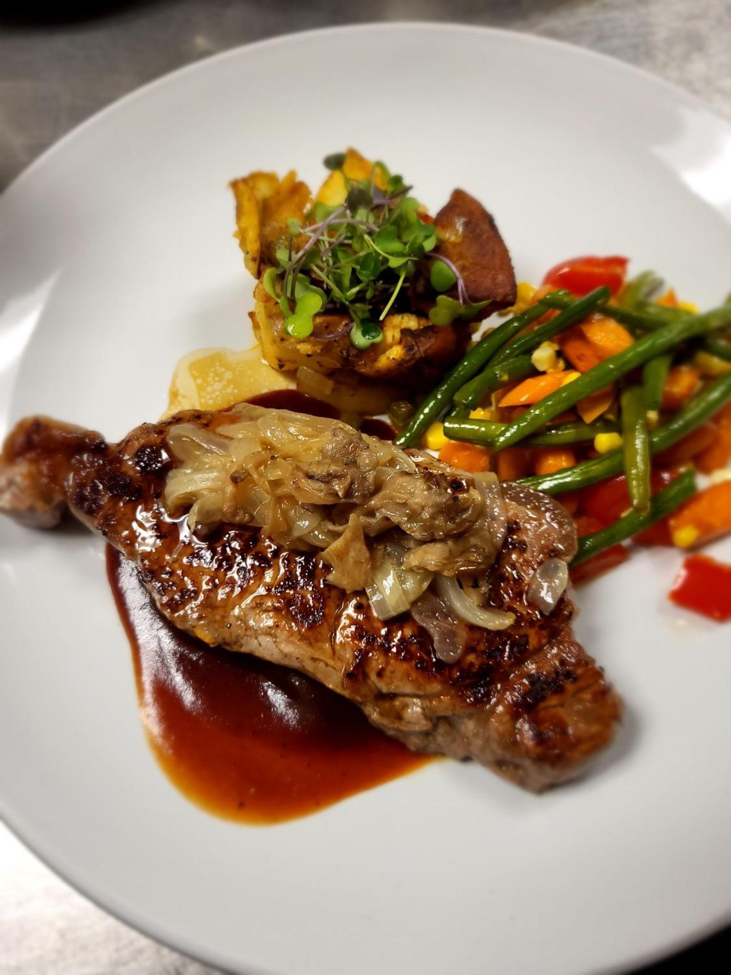 Bed & Breakfast Channel Bass And Restaurant