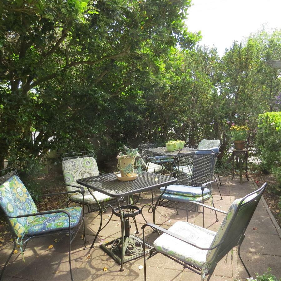 Bed & Breakfast Channel Bass And Restaurant